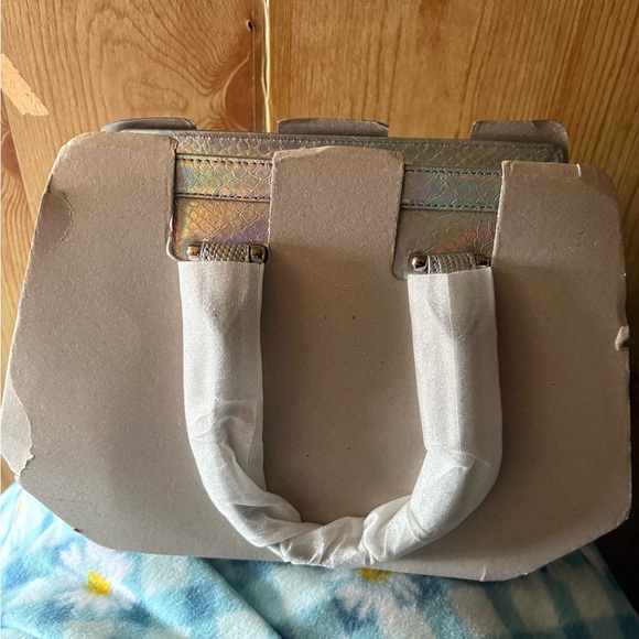 Brahmin silver leaf small Arden Iridescent Silver Satchel Handbag - Picture 2 of 6